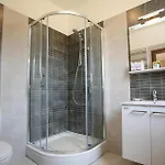 Stunning Home In Liznjan Ližnjan