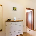 بيت للعطل Stunning Home In Liznjan Ližnjan