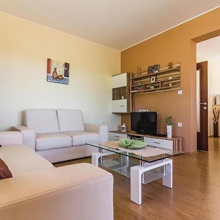 3 Bedroom In Holiday home Liznjan